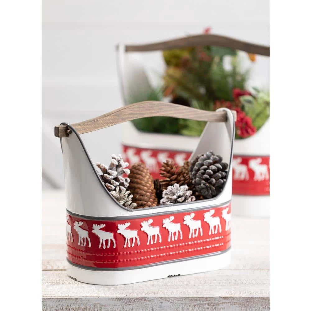 SULLIVANS Red and White Reindeer Metal Trugs with Wood Handles (Set of 2) 5 SULLIVANS Red and White Reindeer Metal Trugs with Wood Handles (Set of 2) - Image 3