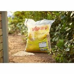 Vigoro 0.5 cu. ft. Bagged Pea Gravel Pebble Landscape Rock -Green Haven Store vigoro bagged landscape rocks 54255 66 1000